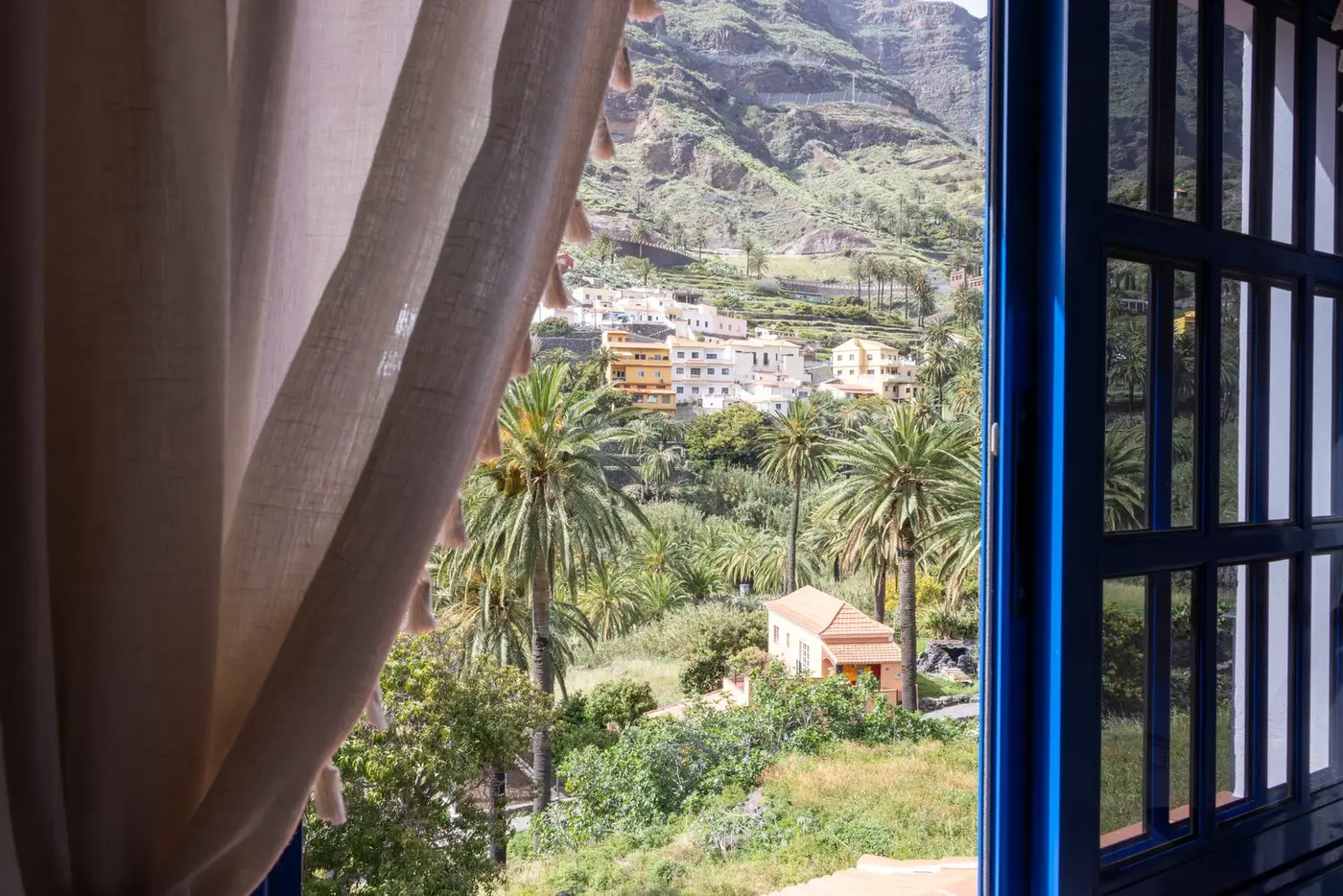 Ventana abierta al Valle Gran Rey desde Casa Mimo, La Gomera